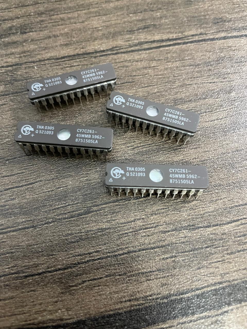 IC-CY7C261-3 CY7C261-45WMB Premium IC - Image 1