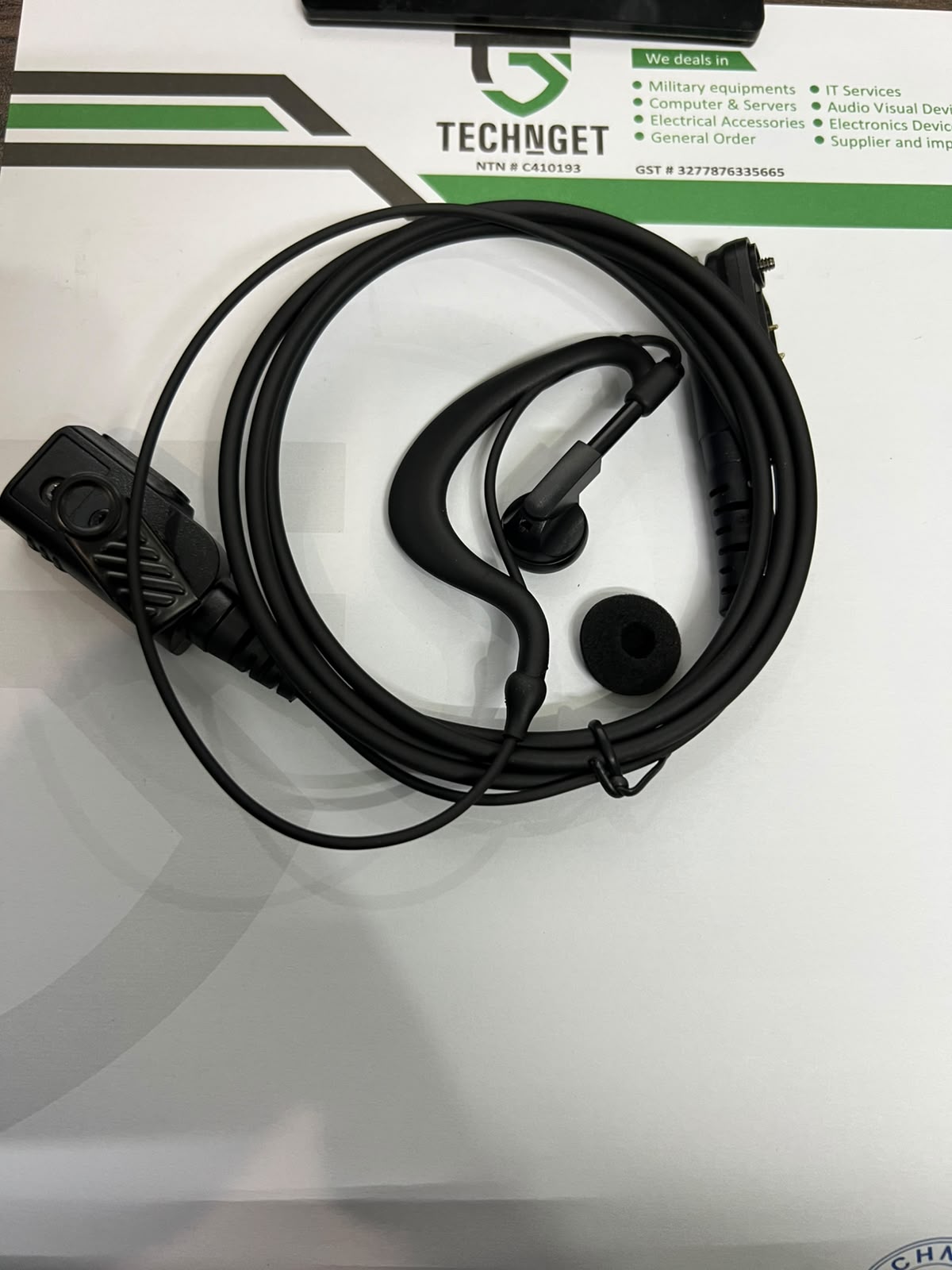 Motorola XPR 3500e Earpiece with Mic & PTT Motorola XPR 3500e Earpiece with Mic & PTT - Image 1