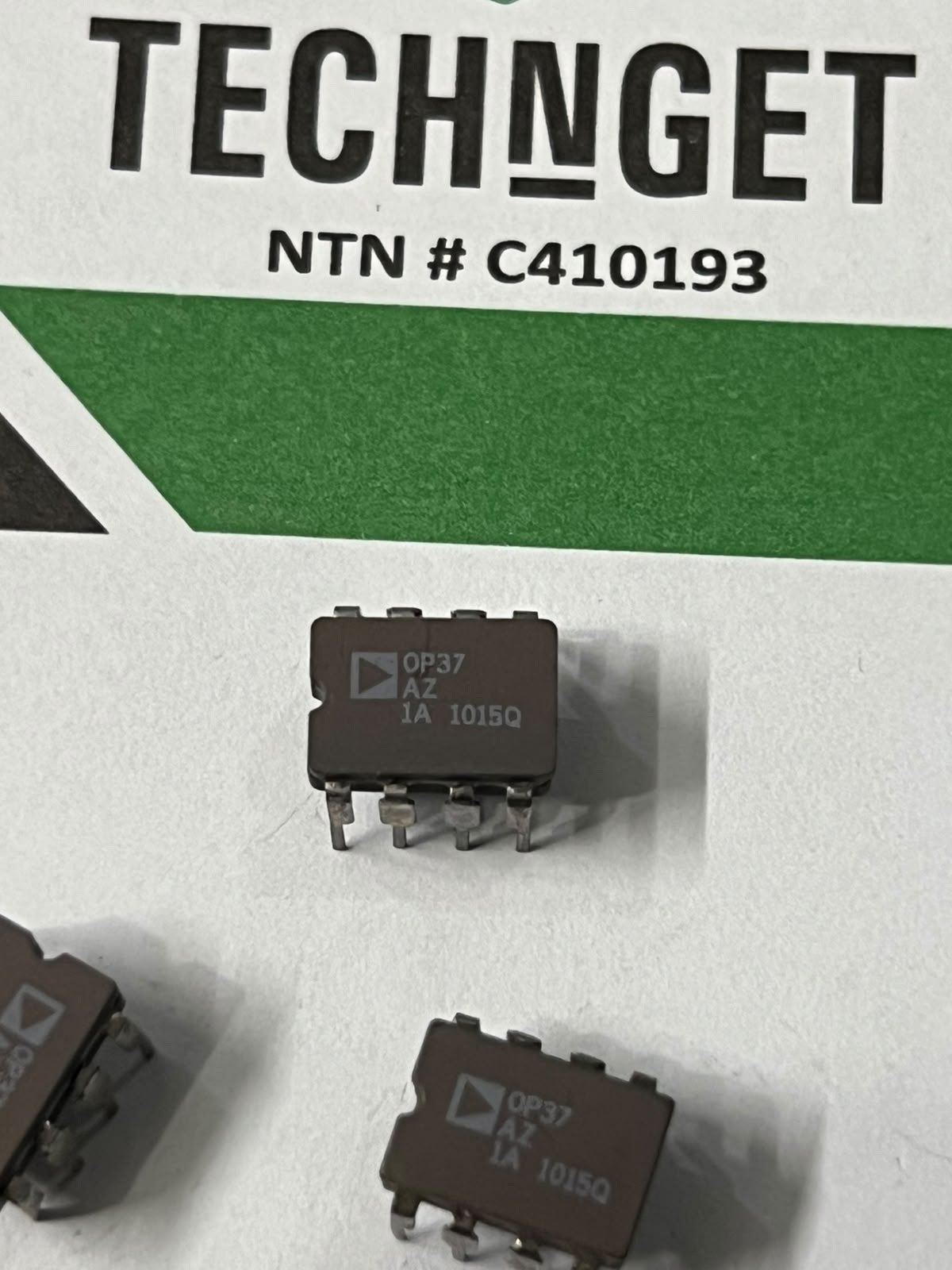 Ceramic-Opto-Coupler-OP37 OP37 Ceramic Optocoupler – Electronic Isolation Component - Image 1