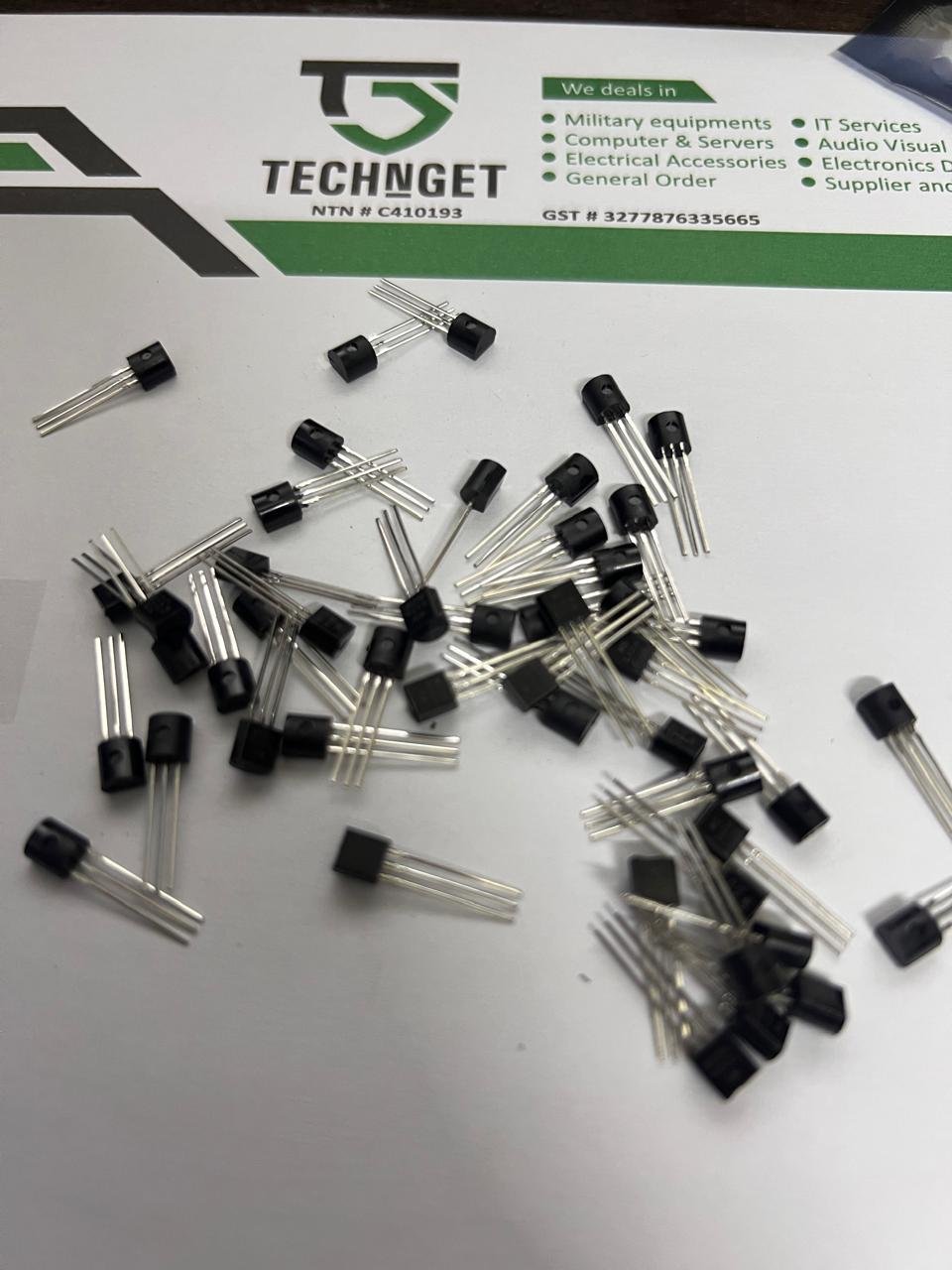 TL341A NPN Transistor TL341A NPN Transistor – Electronic Switching and Amplifier Component - Image 1